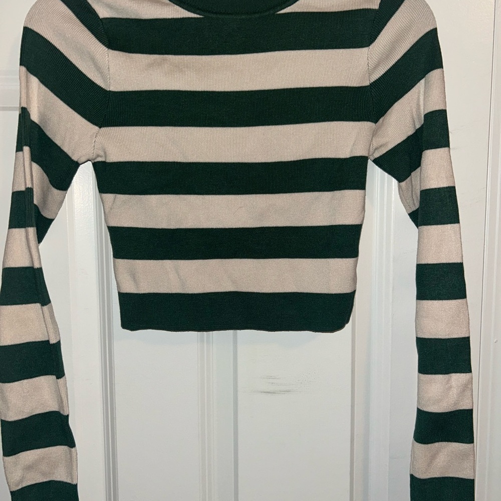Striped Long Sleeve Crop Top - Green and White